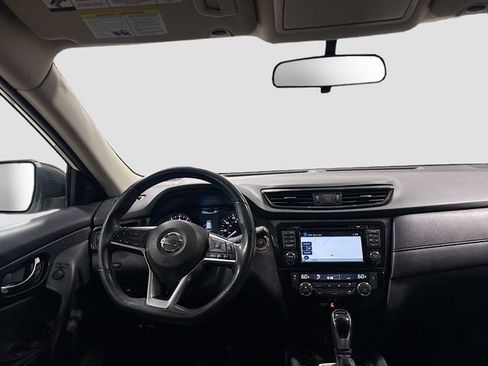 Used 2017 Nissan Rogue SV w/ SV Premium Package AWD/4WD image 20