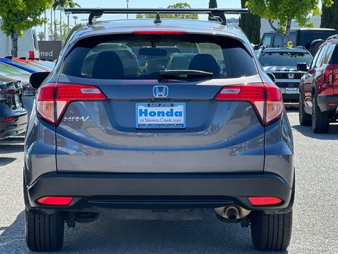 Used 2018 Honda HR-V EX image 9