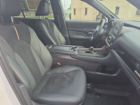 Used 2026 Toyota Grand Highlander AWD Hybrid image 10
