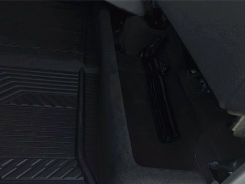 Used 2020 Chevrolet Silverado 1500 RST image 20