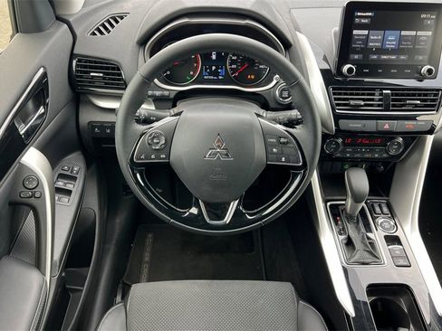 Used 2025 Mitsubishi Eclipse Cross Black Edition image 17