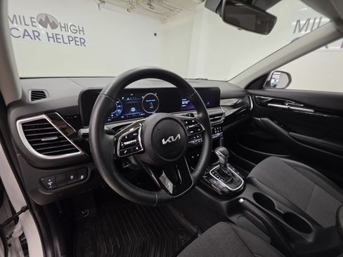 Used 2024 Kia Seltos S AWD/4WD image 21