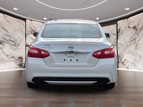 Used 2016 Nissan Altima 2.5 S FWD image 8