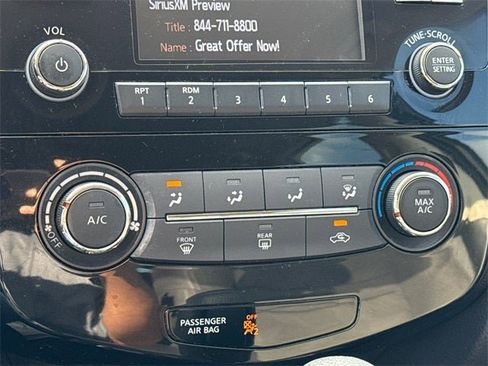 Used 2016 Nissan Rogue S image 26