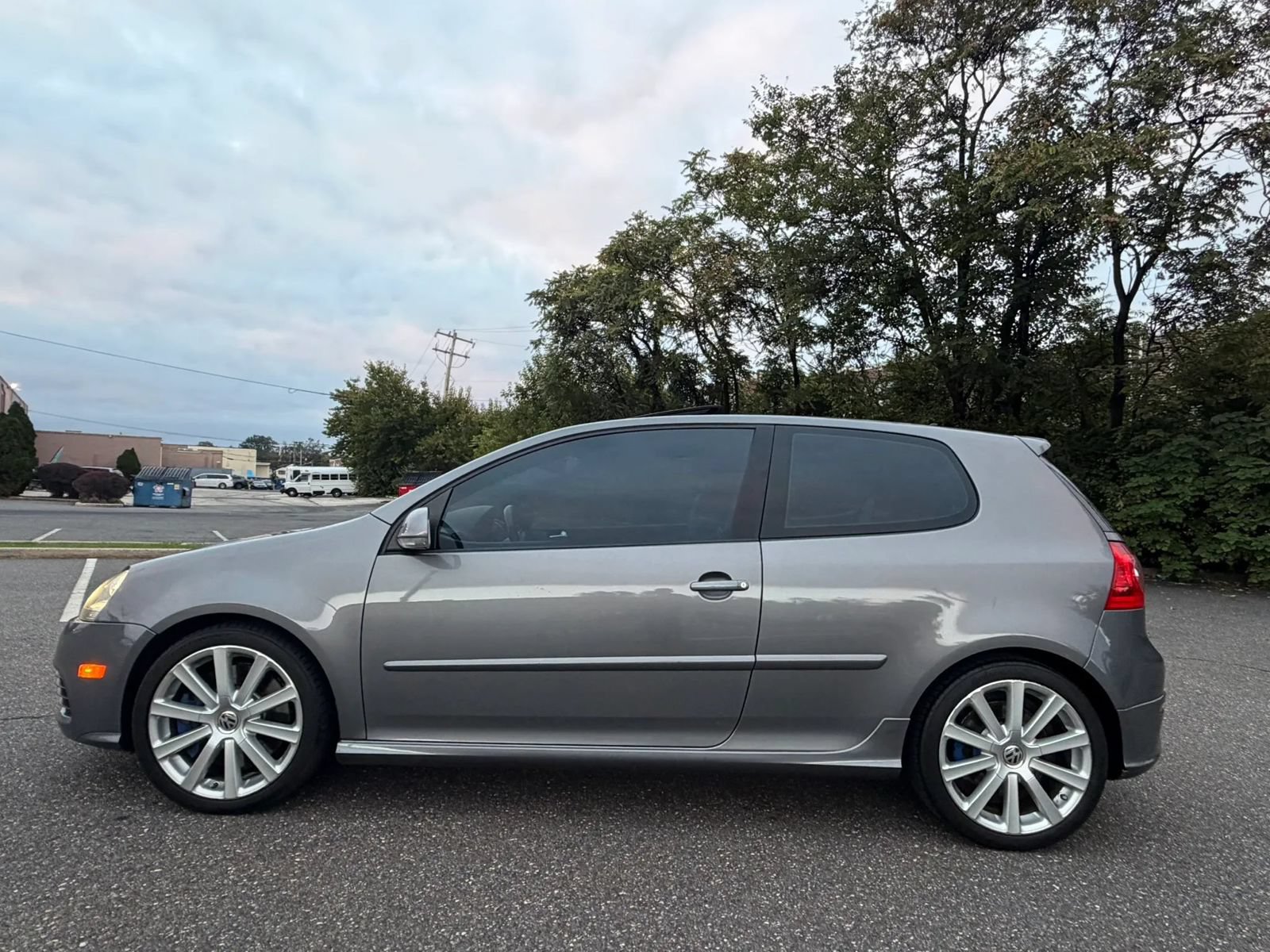 Used 2008 Volkswagen R32 AWD/4WD image 6