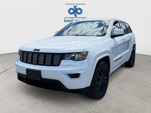 Used 2021 Jeep Grand Cherokee Laredo X AWD/4WD image 2