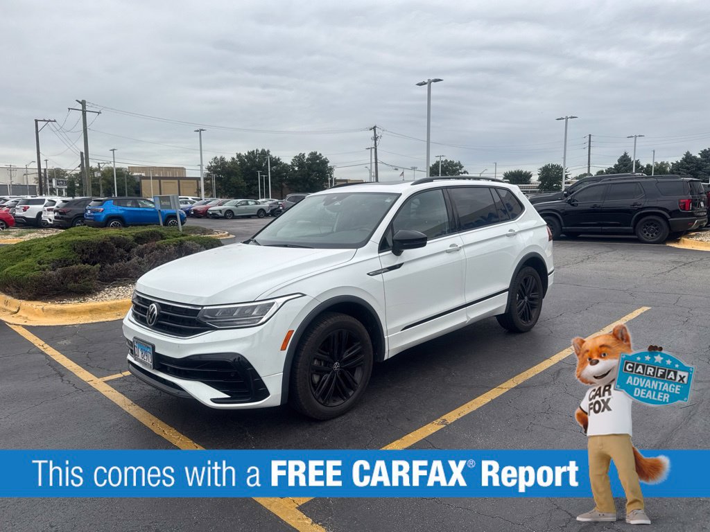 Used 2022 Volkswagen Tiguan SE R-Line AWD/4WD image 2