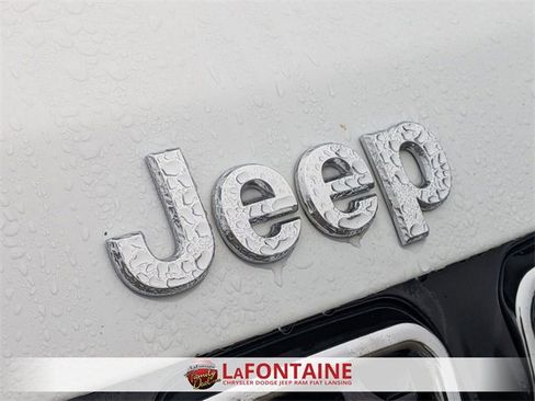 Certified 2024 Jeep Compass Latitude image 9