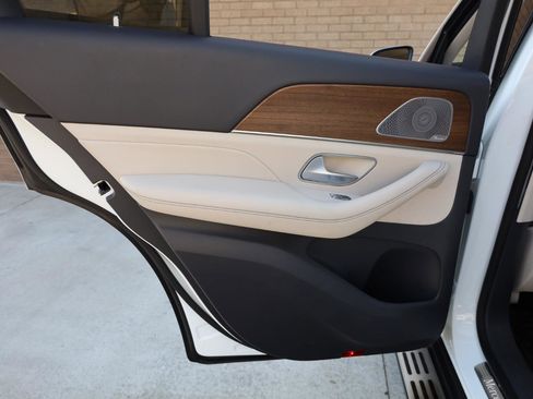 Used 2020 Mercedes-Benz GLE 350 w/ Premium Package image 19