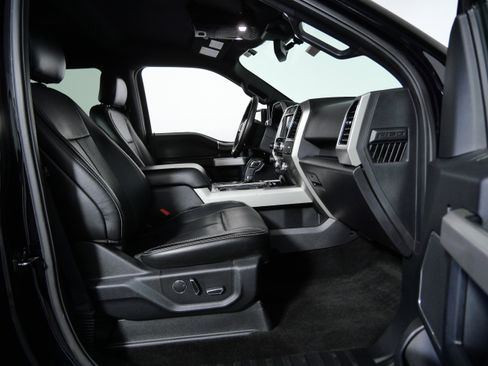 Used 2018 Ford F150 Lariat w/ Equipment Group 502A Luxury AWD/4WD image 13