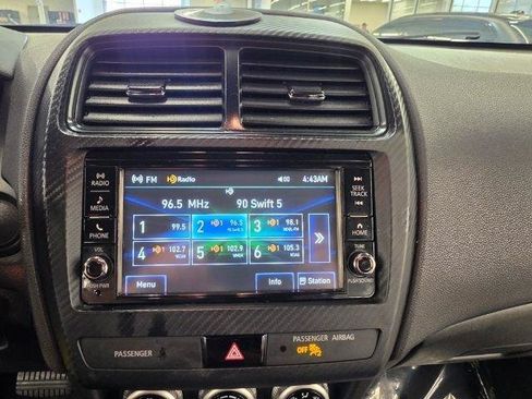 Used 2020 Mitsubishi Outlander Sport ES FWD image 23