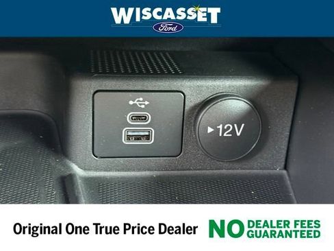 Used 2025 Ford Escape ST-Line Elite w/ Class II Trailer Tow Package AWD/4WD image 17