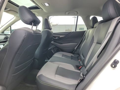 Certified 2025 Subaru Outback Onyx Edition image 9