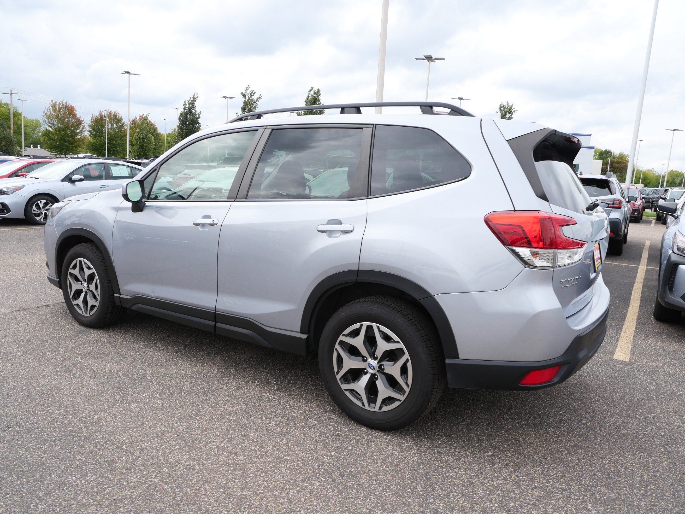 Used 2023 Subaru Forester Premium AWD/4WD image 5