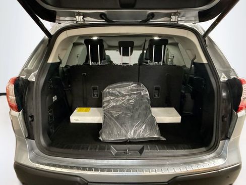 Used 2023 Subaru Ascent Touring AWD/4WD image 29