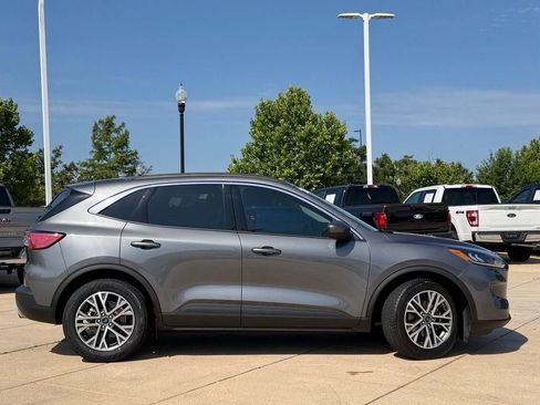 Used 2021 Ford Escape SEL w/ Technology Package FWD image 4