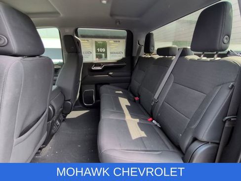 Used 2023 Chevrolet Silverado 1500 LT AWD/4WD image 19