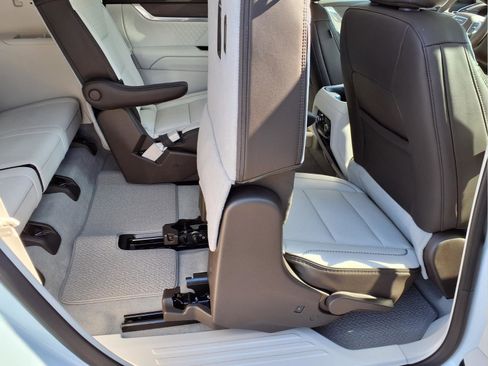 New 2026 GMC Acadia Denali w/ Super Cruise Package AWD/4WD image 26