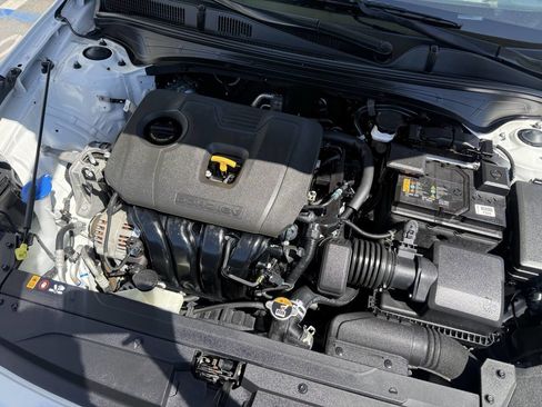 Used 2021 Kia Forte LXS FWD image 17