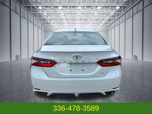 Used 2024 Toyota Camry SE FWD image 4