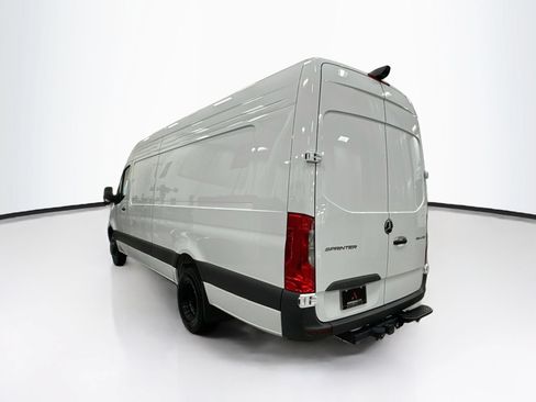 Used 2025 Mercedes-Benz Sprinter 3500 image 6
