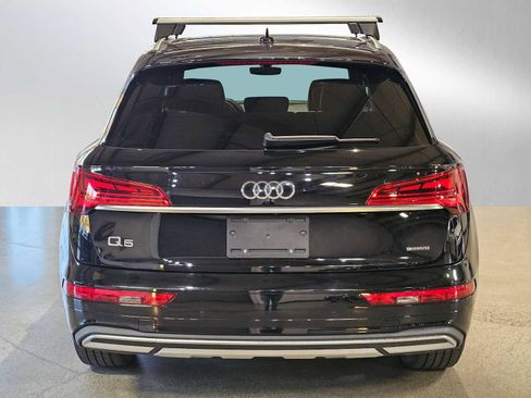 Used 2023 Audi Q5 2.0T Premium w/ Convenience Package image 4