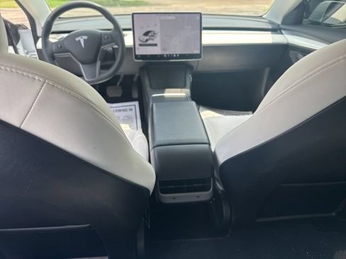 Used 2022 Tesla Model 3 Long Range AWD/4WD image 8