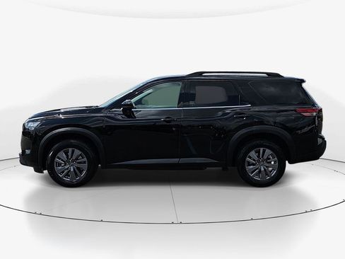 Used 2024 Nissan Pathfinder SV FWD image 10