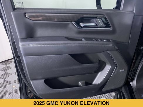 Used 2025 GMC Yukon Elevation w/ Elevation Premium Package AWD/4WD image 12