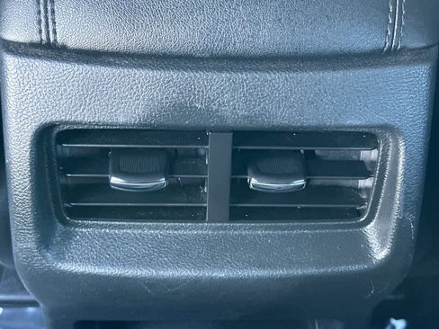 Used 2022 Ford Edge SEL image 14