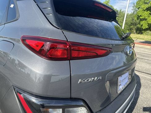 Used 2023 Hyundai Kona SEL AWD/4WD image 27