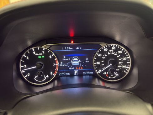 Used 2024 Nissan Altima 2.5 SR image 22