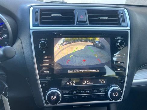 Used 2018 Subaru Outback 2.5i Premium image 19