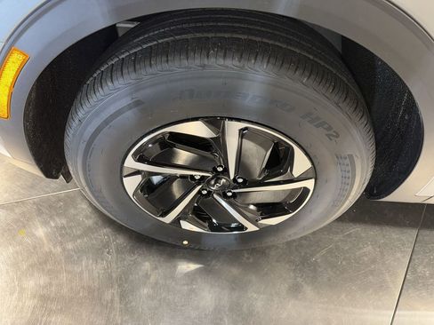 Certified 2025 Kia Sportage LX image 33