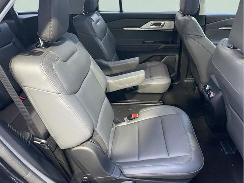 New 2025 Ford Explorer Active w/ Active Comfort Package image 17