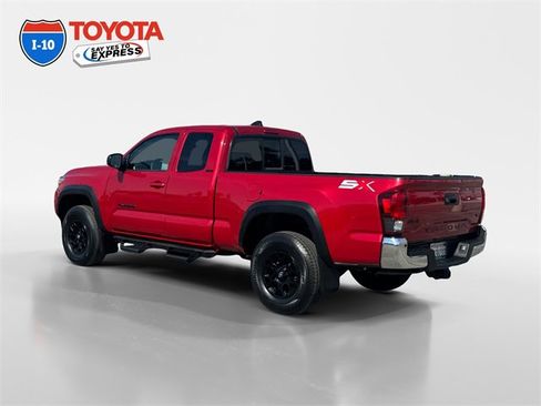 Certified 2023 Toyota Tacoma SR5 image 3