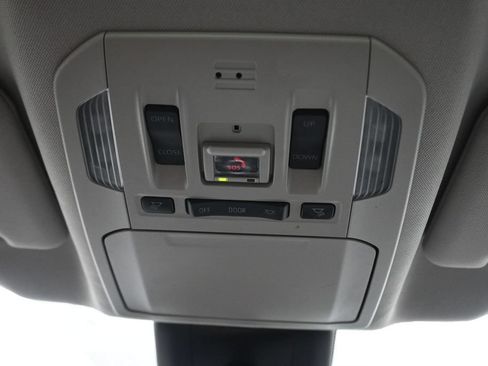 Used 2023 Toyota Highlander XLE FWD image 26