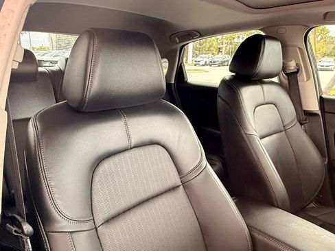 Used 2023 Honda Civic EX-L image 9
