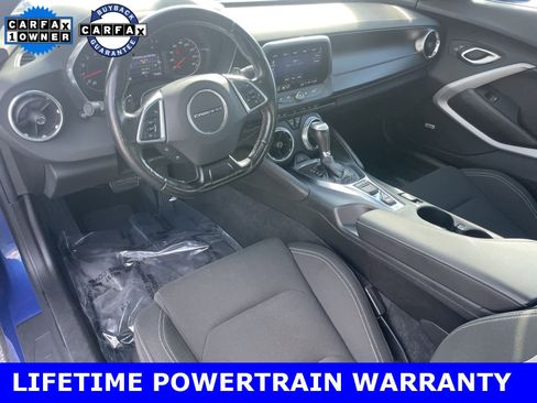 Used 2021 Chevrolet Camaro LT w/ Technology Package image 9