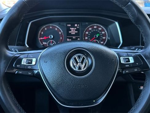 Used 2019 Volkswagen Jetta SE image 24