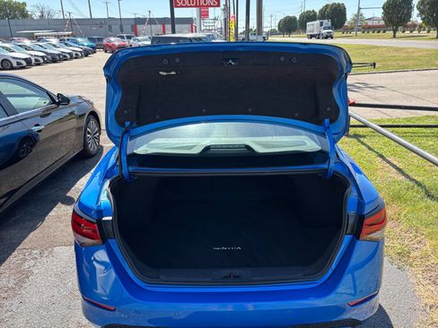 Used 2025 Nissan Sentra SV FWD image 28