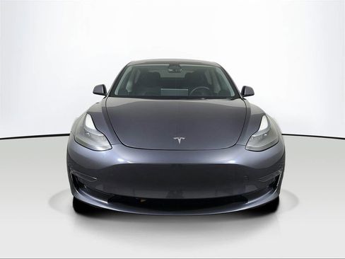 Used 2023 Tesla Model 3 Standard Range image 2