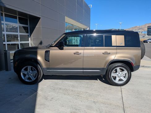 Certified 2023 Land Rover Defender 110 SE image 11
