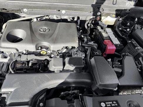 Used 2024 Toyota RAV4 Adventure image 21