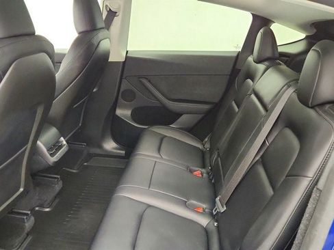 Used 2024 Tesla Model Y Long Range AWD/4WD image 25