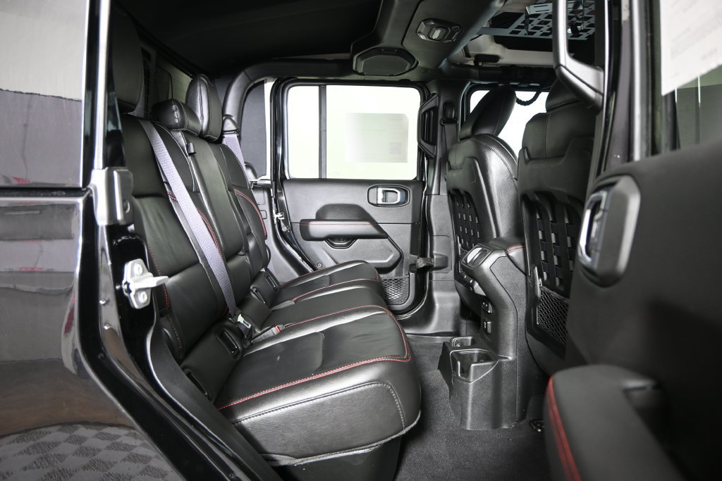 Used 2023 Jeep Gladiator Rubicon AWD/4WD image 19