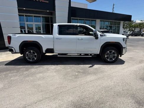 Used 2026 GMC Sierra 2500 SLT w/ SLT Premium Package AWD/4WD image 9