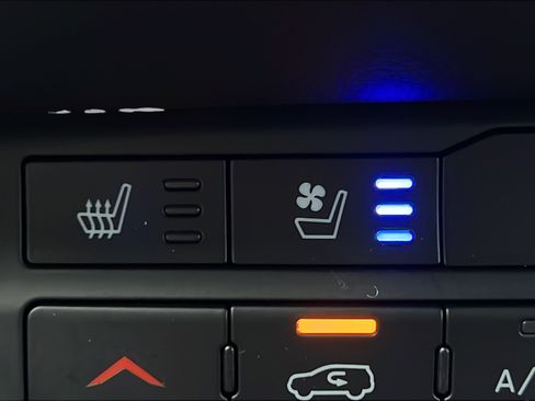 Used 2023 Dodge Durango R/T RWD image 28