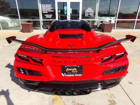 Used 2023 Chevrolet Corvette Z06 w/ Z07 Performance Package image 27