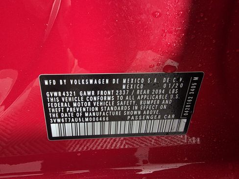 Used 2020 Volkswagen Golf S image 31